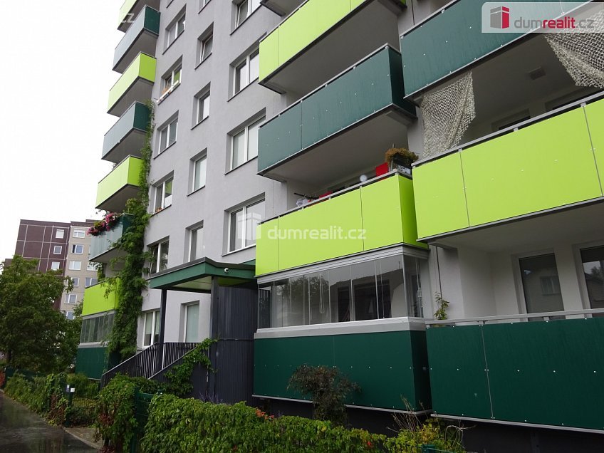 Pronájem bytu 1+kk 31 m^2 Voskovcova, Praha 5 