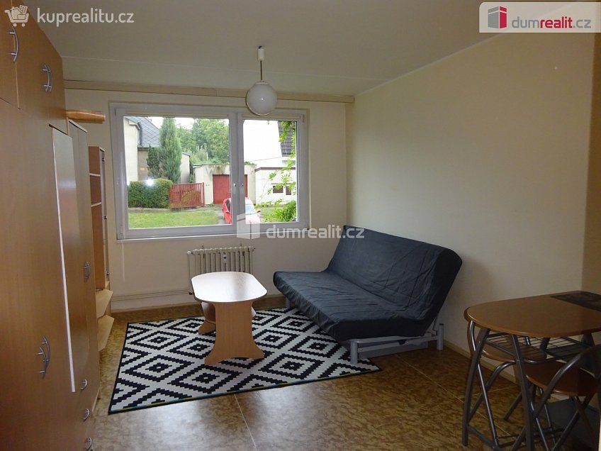 Pronájem bytu 1+kk 31 m^2 Voskovcova, Praha 5 