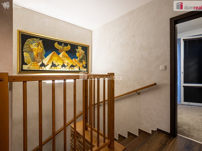 Prodej  rodinného domu 118 m^2 Lomená, Veltrusy 