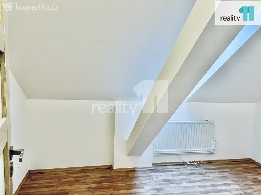 Pronájem bytu 3+kk 56 m^2 Drnovská, Praha 6 