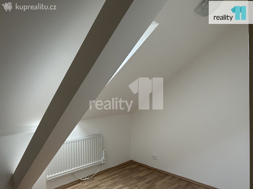 Pronájem bytu 3+kk 56 m^2 Drnovská, Praha 6 