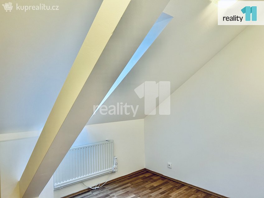 Pronájem bytu 3+kk 56 m^2 Drnovská, Praha 6 