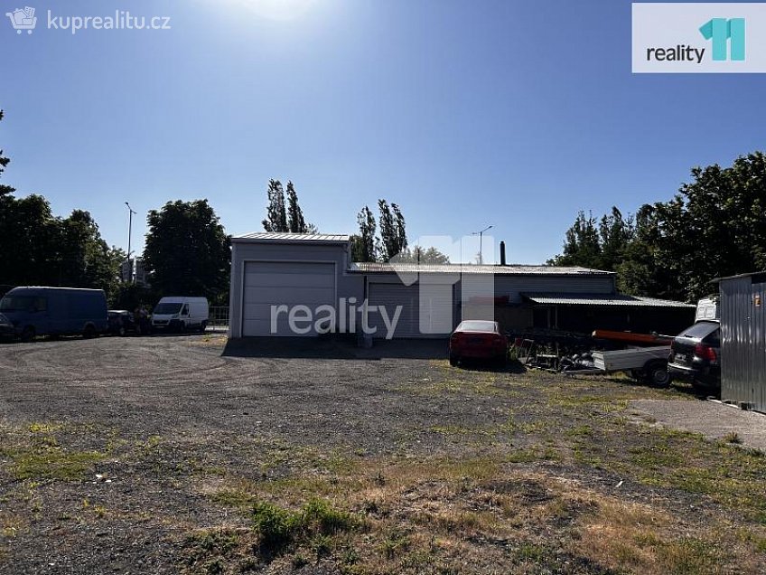 Prodej  stavebního pozemku 1788 m^2 Strakonická, Praha-Zbraslav 