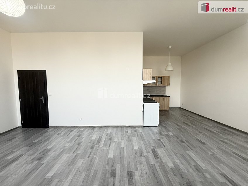 Pronájem bytu 2+kk 83 m^2 Modlany, Modlany 