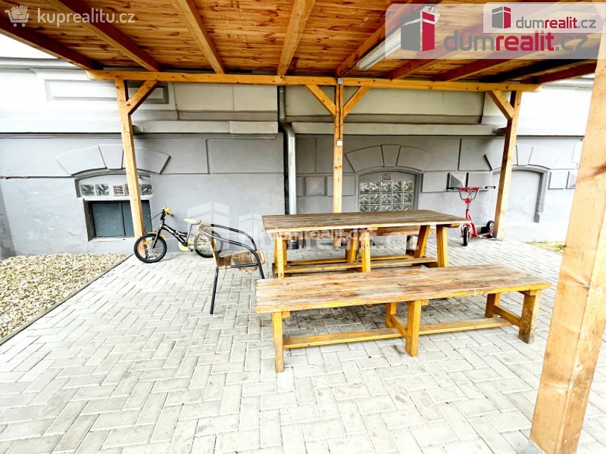 Pronájem bytu 2+kk 83 m^2 Modlany, Modlany 