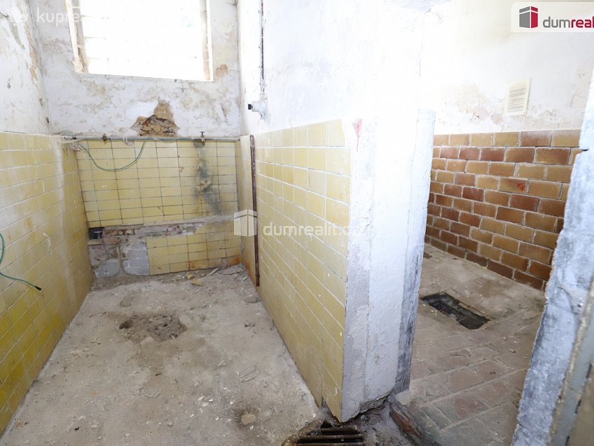 Prodej  činžovního domu 1000 m^2 Pod nádražím, Kraslice 