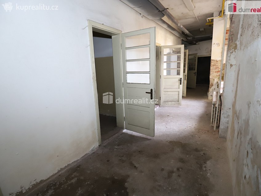 Prodej  činžovního domu 1000 m^2 Pod nádražím, Kraslice 