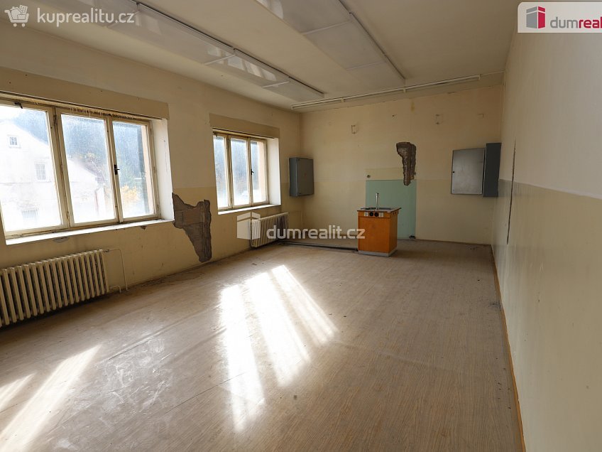 Prodej  činžovního domu 1000 m^2 Pod nádražím, Kraslice 