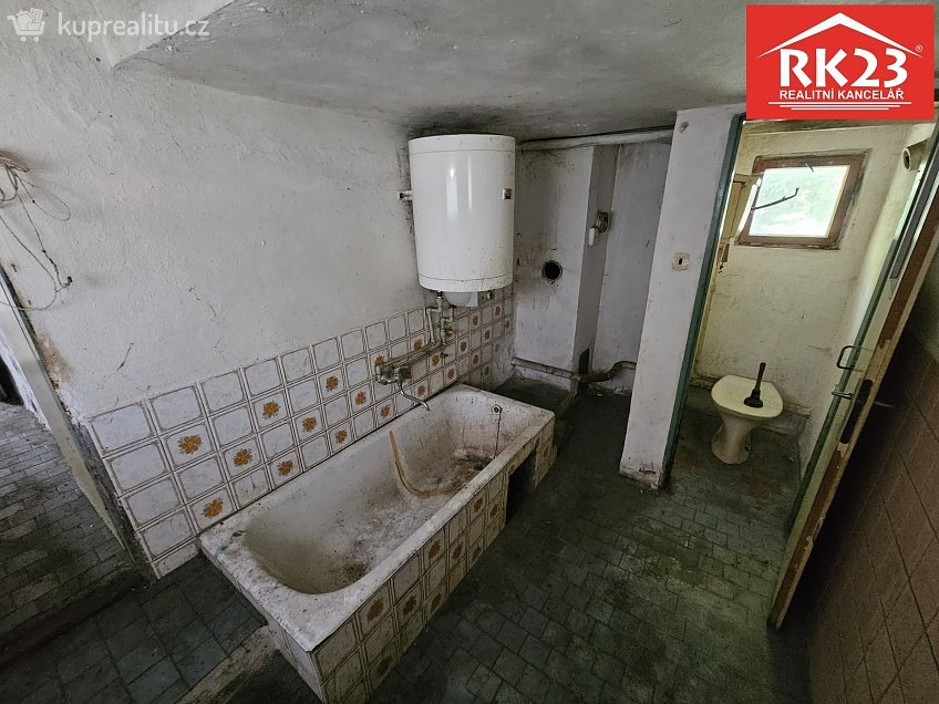 Prodej  rodinného domu 100 m^2 Nádražní 288, Chodová Planá 