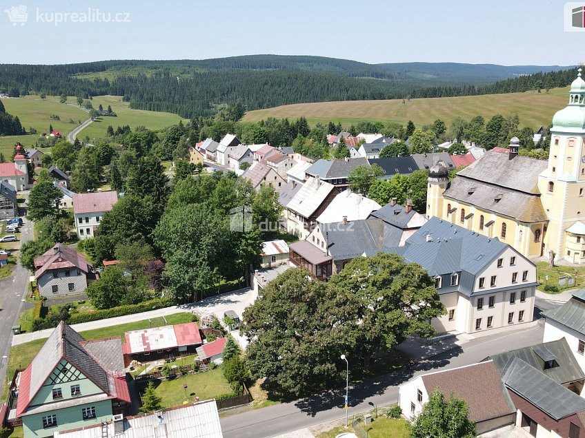 Prodej bytu 2+kk 60 m^2 náměstí Sv. Vavřince, Horní Blatná 