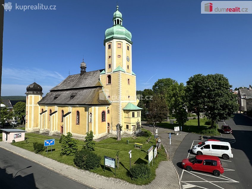 Prodej bytu 2+kk 60 m^2 náměstí Sv. Vavřince, Horní Blatná 