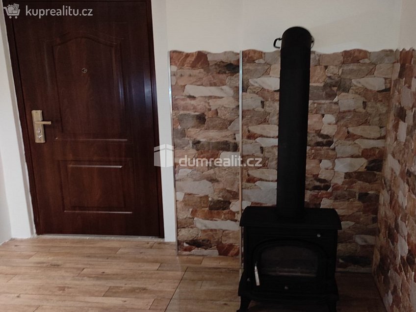 Pronájem bytu 1+1 45 m^2 Novoměstská, Děčín 