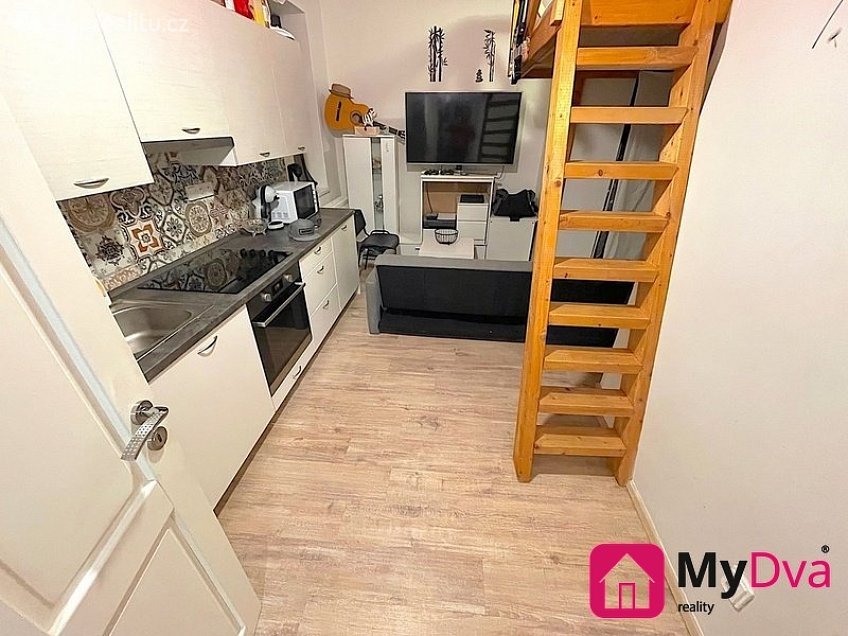 Pronájem bytu 1+kk 25 m^2 Lužická, Znojmo 