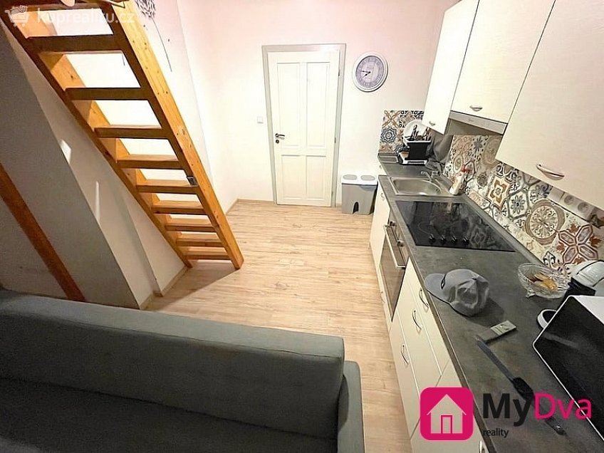 Pronájem bytu 1+kk 25 m^2 Lužická, Znojmo 