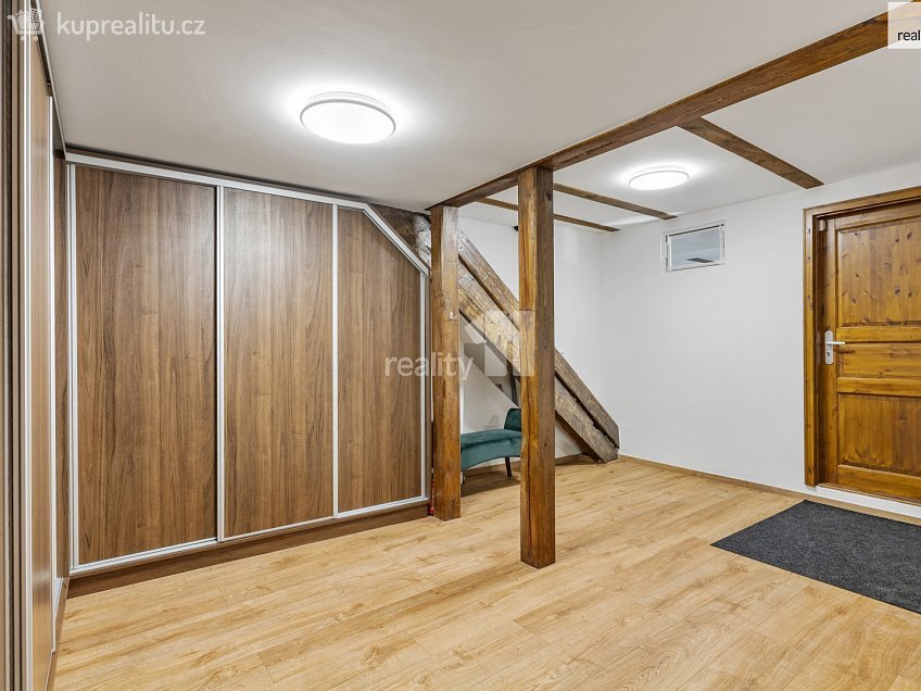 Prodej bytu 3+kk 156 m^2 náměstí 1. máje, Chrastava 