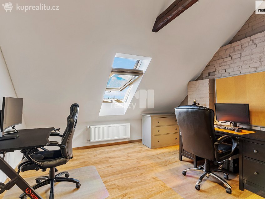 Prodej bytu 3+kk 156 m^2 náměstí 1. máje, Chrastava 