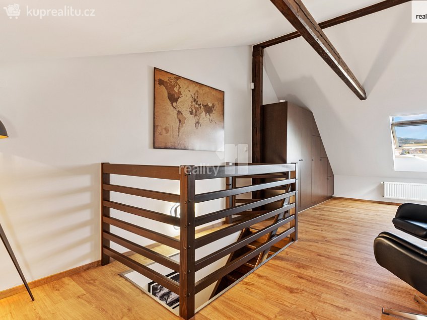 Prodej bytu 3+kk 156 m^2 náměstí 1. máje, Chrastava 