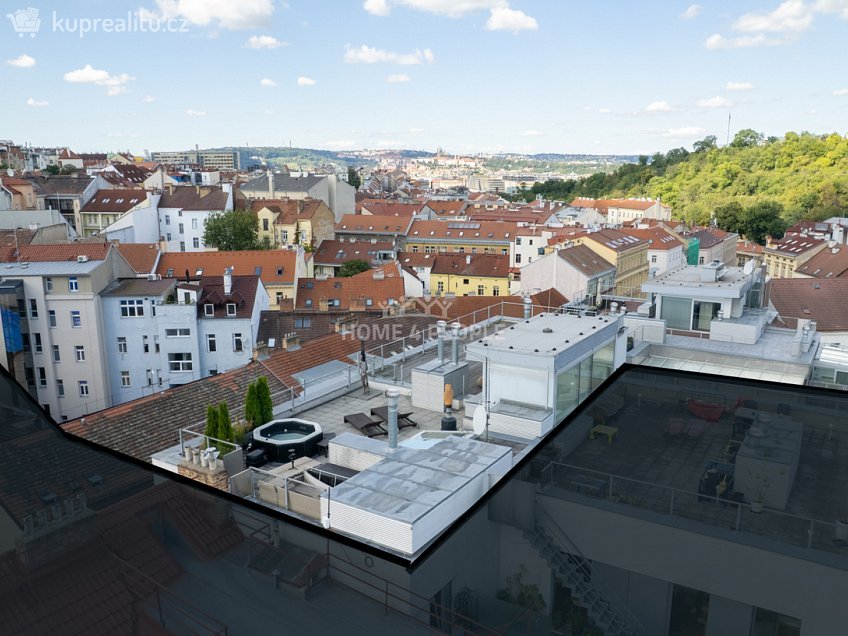 Prodej bytu 4+kk 237 m^2 Prokopova, Praha 3 