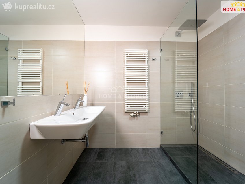 Prodej bytu 4+kk 237 m^2 Prokopova, Praha 3 