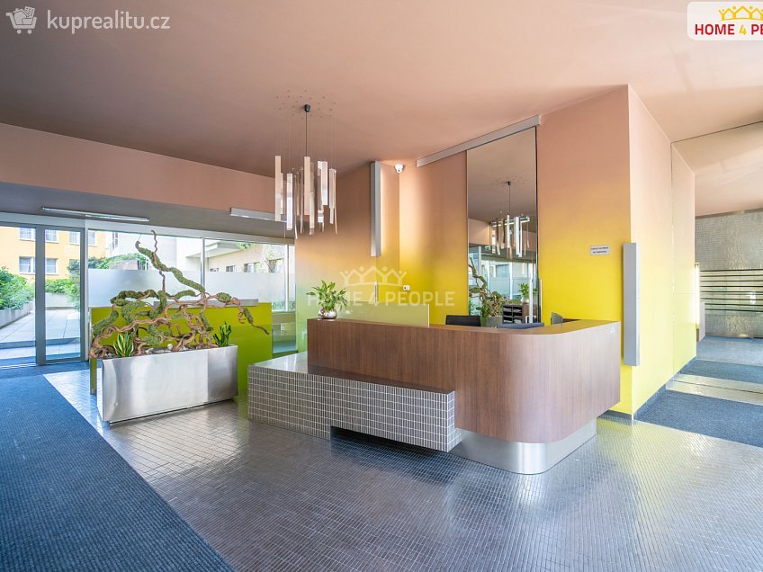 Prodej bytu 4+kk 237 m^2 Prokopova, Praha 3 