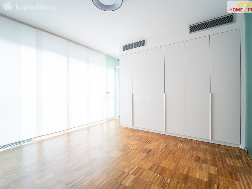 Prodej bytu 4+kk 237 m^2 Prokopova, Praha 3 