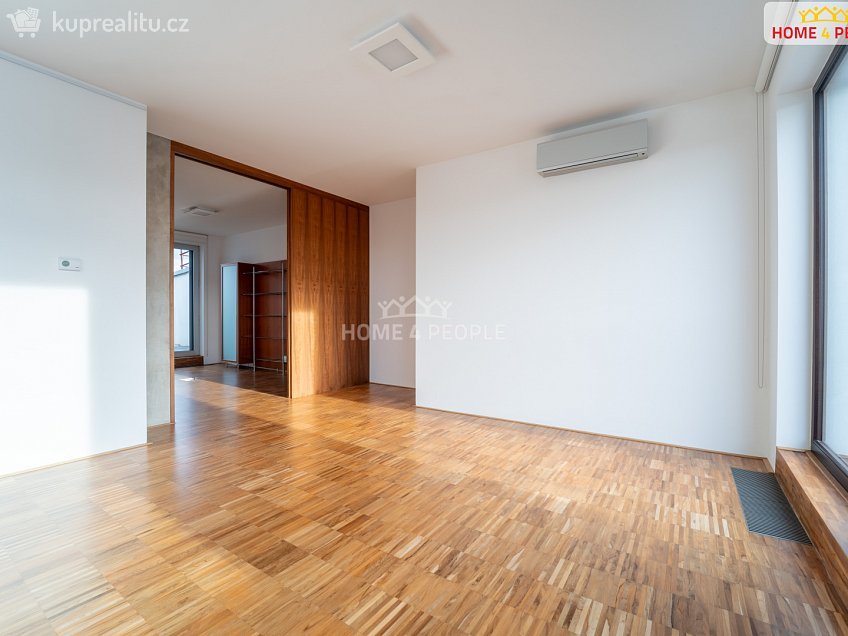 Prodej bytu 4+kk 237 m^2 Prokopova, Praha 3 