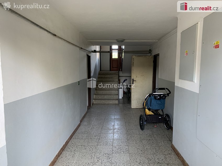 Prodej bytu 3+1 84 m^2 Všeradice, Všeradice 