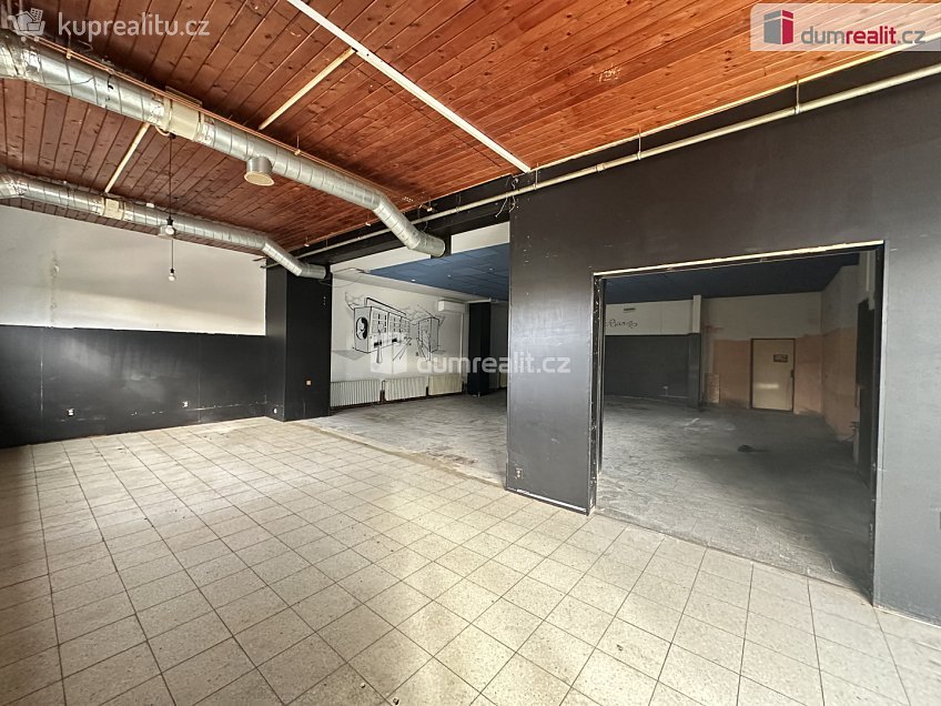 Pronájem  obchodních prostor 200 m^2 Na Valtické, Břeclav 