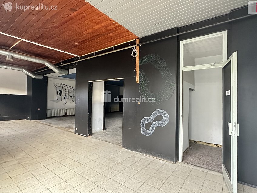 Pronájem  obchodních prostor 200 m^2 Na Valtické, Břeclav 