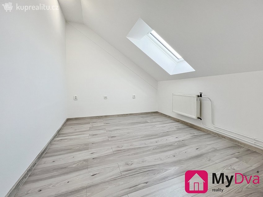 Pronájem bytu 1+kk 26 m^2 Smetanova, Znojmo 