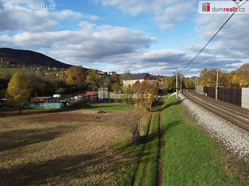 Prodej  zahrady 1760 m^2 U Výtopny, Lovosice 