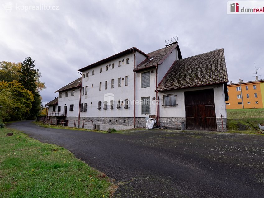 Prodej  rybníku 4174 m^2 Valeč, Valeč 