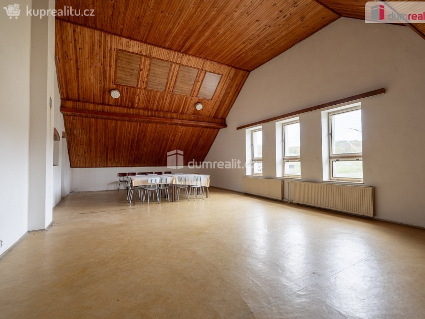 Prodej  rybníku 4174 m^2 Valeč, Valeč 