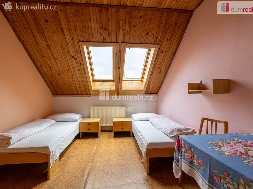 Prodej  rybníku 4174 m^2 Valeč, Valeč 