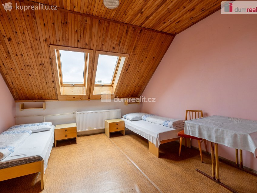 Prodej  rybníku 4174 m^2 Valeč, Valeč 