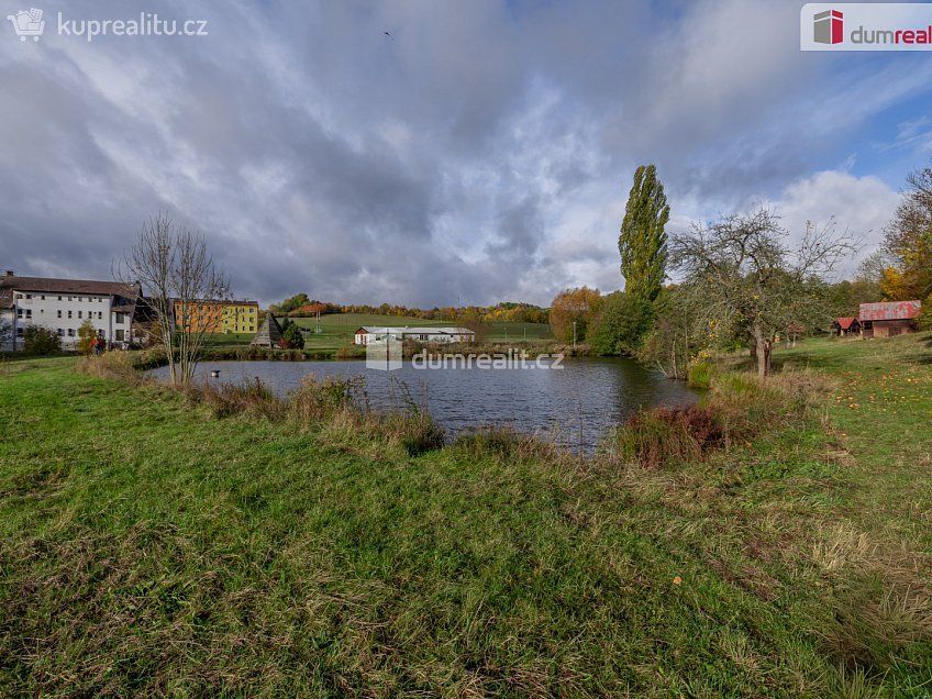 Prodej  rybníku 4174 m^2 Valeč, Valeč 