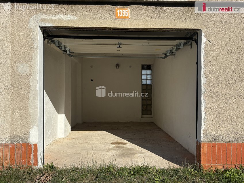 Prodej  garáže 18 m^2 Litevská, Kladno 