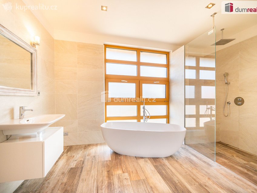 Prodej  rodinného domu 228 m^2 Soukenická, Planá nad Lužnicí 