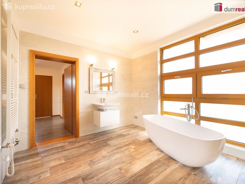 Prodej  rodinného domu 228 m^2 Soukenická, Planá nad Lužnicí 