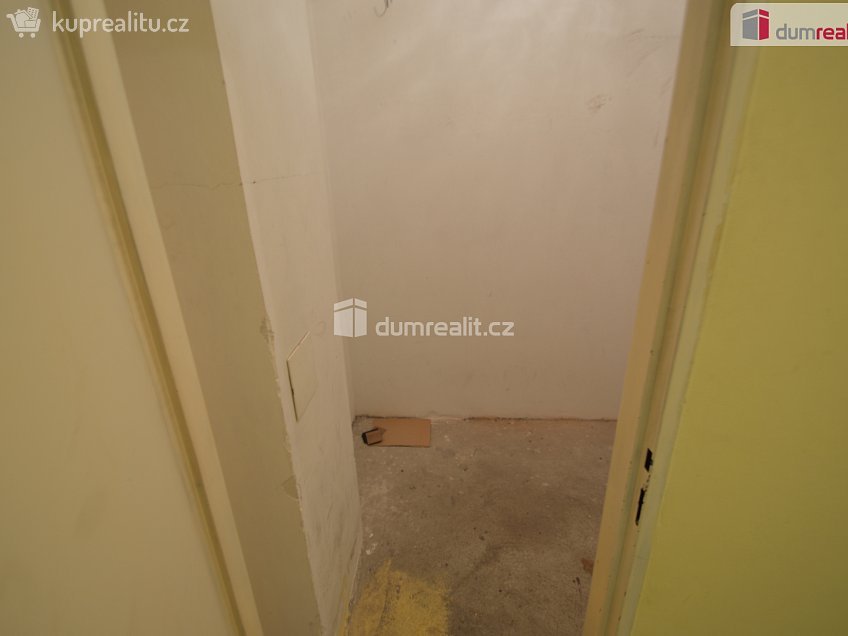 Pronájem bytu 1+kk 43 m^2 K Hrnčířům, Praha-Šeberov 