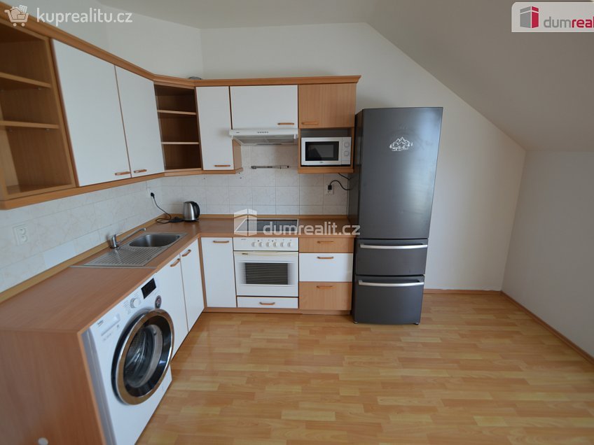 Pronájem bytu 1+kk 43 m^2 K Hrnčířům, Praha-Šeberov 