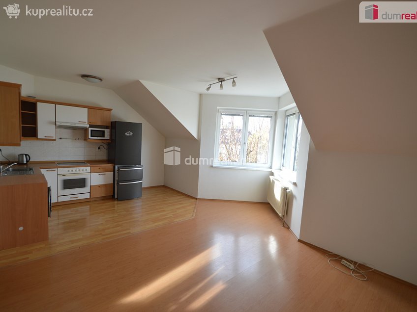 Pronájem bytu 1+kk 43 m^2 K Hrnčířům, Praha-Šeberov 