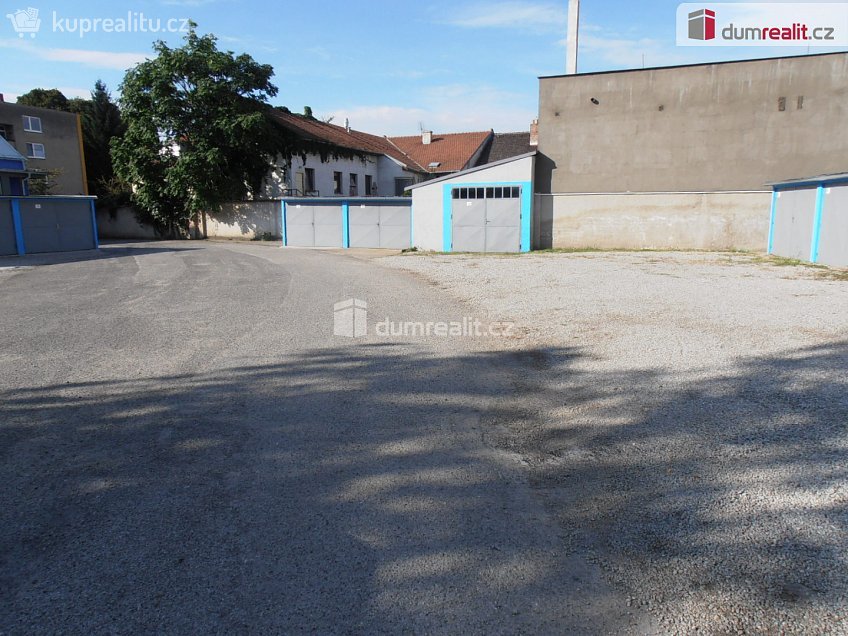 Pronájem  garáže 18 m^2 Sady 28. října, Břeclav 