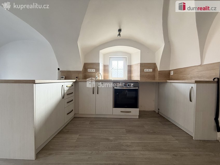 Pronájem bytu 3+kk 84 m^2 Vchynice, Vchynice 