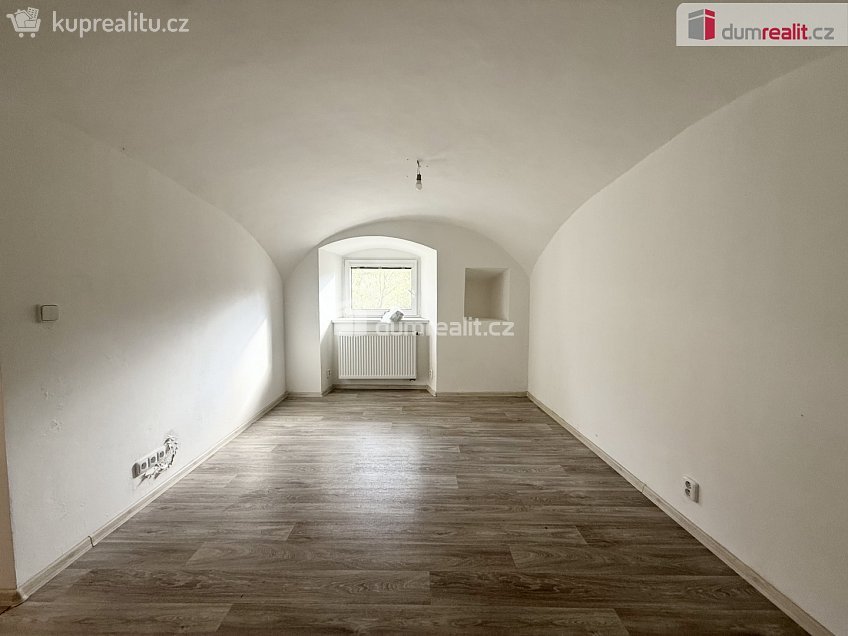 Pronájem bytu 3+kk 84 m^2 Vchynice, Vchynice 