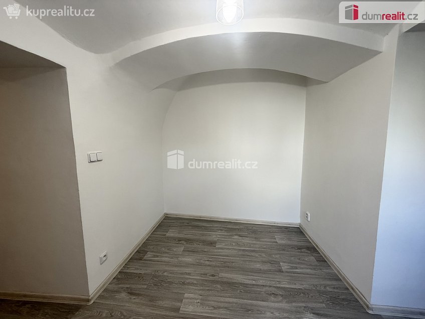 Pronájem bytu 3+kk 84 m^2 Vchynice, Vchynice 