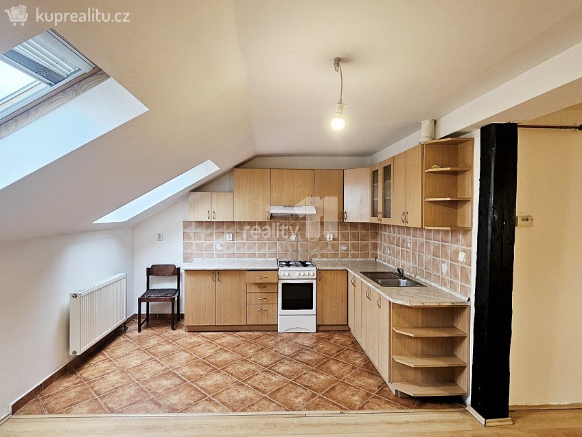 Pronájem bytu 2+kk 70 m^2 Politických vězňů, Kolín 