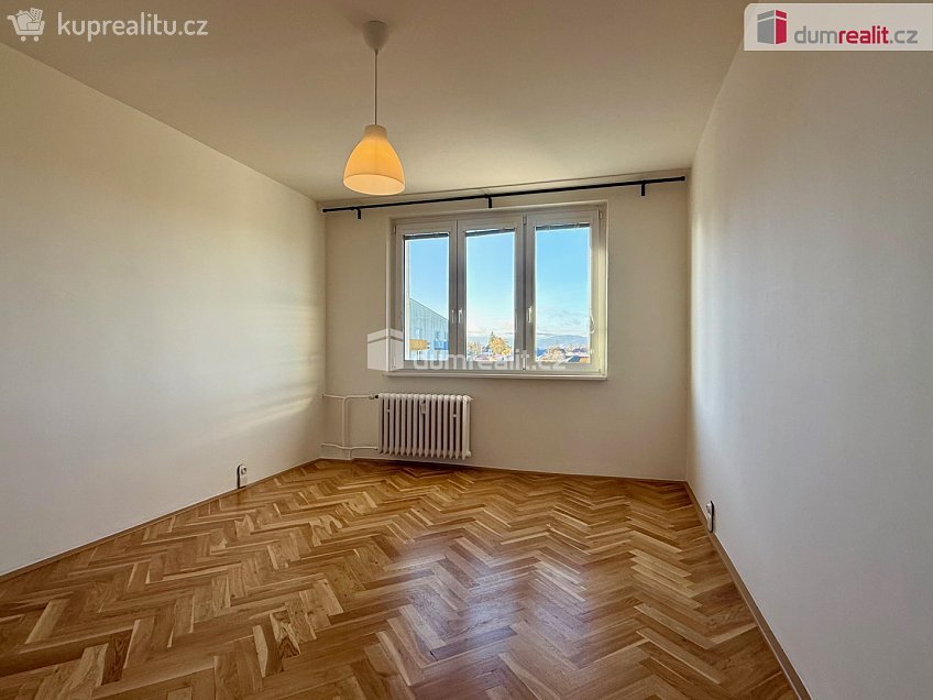 Pronájem bytu 2+1 63 m^2 Okružní, Karlovy Vary 