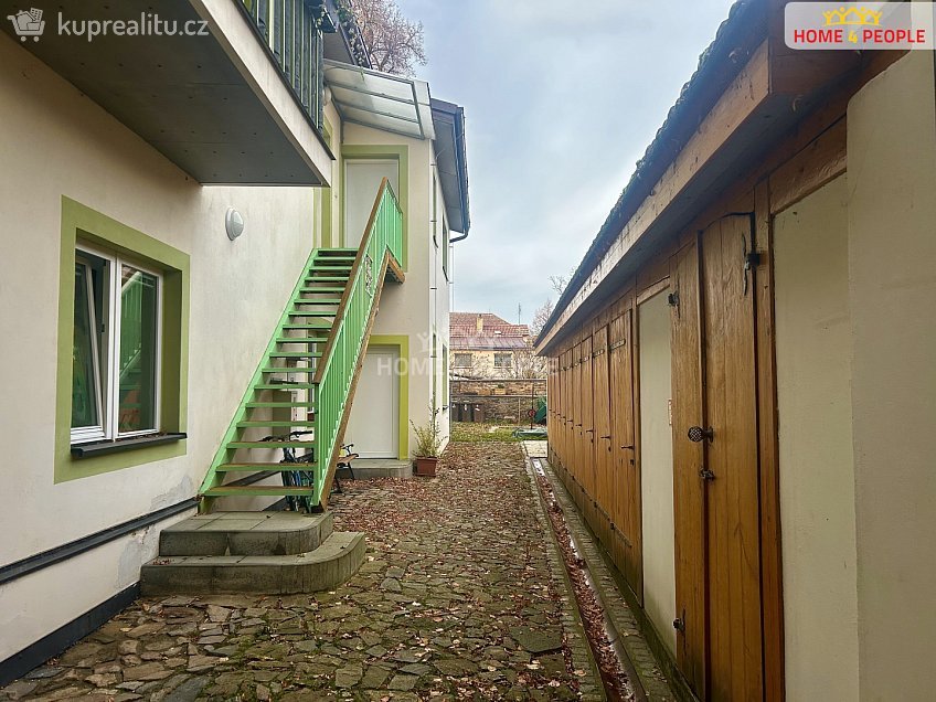 Pronájem bytu 2+kk 39 m^2 Mírové náměstí, Kouřim 