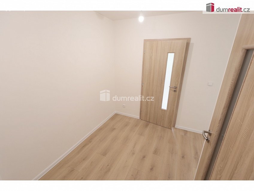 Prodej bytu 2+kk 41 m^2 Mečíková, Praha 10 